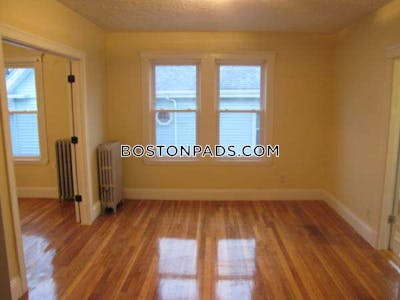 Hyde Park 3 Beds 1 Bath Boston - $3,300 No Fee