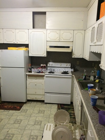 Brookline 3 Beds 1 Bath  Coolidge Corner - $4,600 No Fee