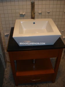 Brookline 3 Bed 1 Bath BROOKLINE- WASHINGTON SQUARE $3,900  Washington Square - $4,500