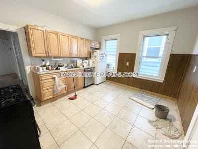 Dorchester $3000 Newly Renovated 3 bedroom on Wave Avenue by UMASS  Boston - $3,000