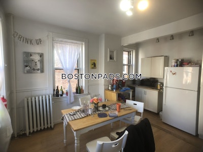 Brookline 5 Beds 1.5 Baths  Boston University - $8,125 No Fee