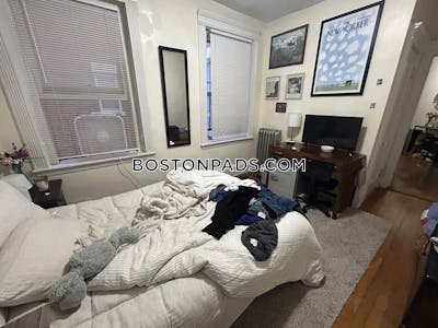 Fenway/kenmore Apartment for rent 3 Bedrooms 1 Bath Boston - $4,000 50% Fee