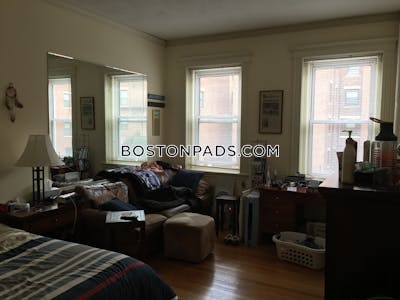 Fenway/kenmore Apartment for rent Studio 1 Bath Boston - $2,675
