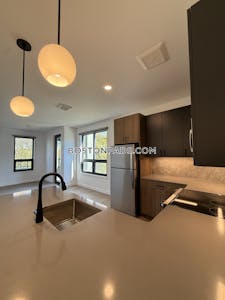 West Roxbury Apartment for rent 2 Bedrooms 2 Baths Boston - $4,200 No Fee
